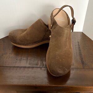 Dansko Men's Tan Leather Slip-Ons